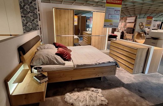 Schlafzimmer mit Kommode und Zubehör • Möbel Centrale • Schongau | Penzberg
