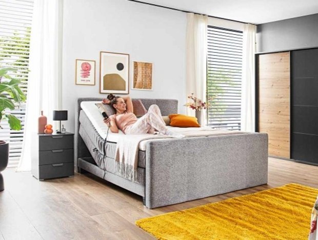 Erholsamer Schlaf • Boxspringbett • Möbelcentrale Erholsamer Schlaf • Boxspringbett • Möbelcentrale